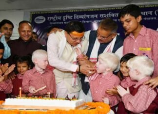 सीएम धामी ने आईटीबीपी द्वारा ‘संकल्प दिवस’ पर आयोजित कार्यक्रम में छात्रों एवं जवानों के बीच केक काटकर मनाया अपना जन्मदिन happy-birthday-dhami