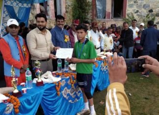 प्रतापनगर में आयोजित ब्लॉक स्तरीय शरदीय खेलकूद प्रतियोगिता संपन्न, क्षेत्र में एक सुविधा सम्पन्न स्टेडियम व स्पोर्ट्स कॉलेज की मांग pratap-nagar-sports-meet