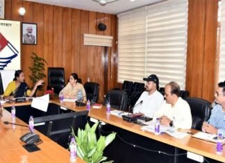 अपर मुख्य सचिव राधा रतूड़ी ने स्मार्ट सिटी के अंतर्गत चल रहे कार्यों को युद्ध स्तर पर करने के दिये निर्देश