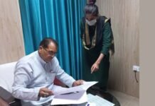 देहरादून स्मार्ट सिटी के कार्यों में लापरवाही पर बड़ी कार्रवाई, सरकार ने ब्रिज एंड रूफ को दिखाया बाहर का रास्ता देहरादून स्मार्ट सिटी के कार्यों में लापरवाही पर बड़ी कार्रवाई, सरकार ने ब्रिज एंड रूफ को दिखाया बाहर का रास्ता