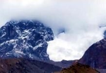 केदारनाथ मंदिर से सात किलोमीटर पीछे आया एवलांच, आपदा प्रबंधन विभाग ने विशेषज्ञों की समिति की गठित Avalanche in Kedarnath Dham