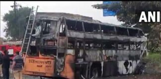 महाराष्ट्र के नासिक में बस और ट्रक की टक्कर में 11 यात्रियों की जलकर मौत, कई घायल