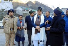 पीएम मोदी के दौरे से पहले बदरीनाथ पहुंचे सीएम धामी, विभिन्न विकास कार्यों का किया स्थलीय निरीक्षण CM Dhami reached Badrinath