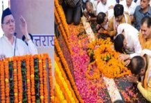 सीएम धामी ने रामपुर तिराहा पहुंचकर राज्य आन्दोलनकारी शहीदों को दी श्रद्धांजलि