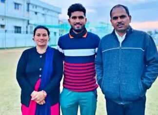 बागेश्वर के युवा क्रिकेटर नीरज का उत्तराखंड सीनियर टी-20 टीम में चयन Neeraj Rathod of Bageshwar