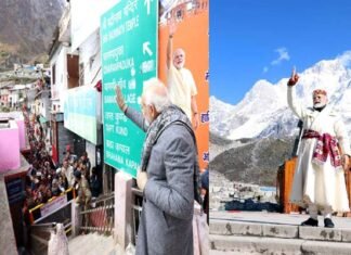 केदारनाथ-बदरी विशाल में किए दर्शन : भारत के आखिरी गांव माणा पहुंचे पीएम मोदी ने पुरानी यादें की साझा, उत्तराखंड से फिर जोड़ा अपना नाता PM-Modi-at-Mana-gaon