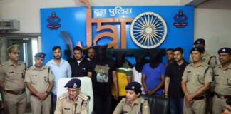 उत्तराखंड : कैबिनेट मंत्री के भाई के घर हुई डकैती का खुलासा, पुलिस ने 4 बदमाशों को किया गिरफ्तार, 5 लाख से ज्यादा कैश बरामद Robbery exposed at cabinet minister's brother's house, police arrested 4 miscreants
