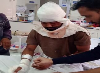 बाइक फिसलने से दो युवक गंभीर रूप से घायल, हायर सेंटर रेफर