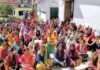 अंकिता को न्याय दिलाने चौबट्टाखाल की सड़कों पर उतरी महिलाएं, मुख्यमंत्री को भेजा ज्ञापन Women came out on the streets of Chaubattakhal to get justice for Ankita