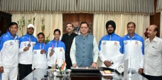 मुख्यमंत्री धामी ने 36 वें नेशनल गेम्स के मेडल विजेता एथलेटिक्स को किया सम्मानित cm Dhami honored the medal winners of the 36th National Games Athletics