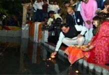 मुख्यमंत्री ने काशीपुर में दीपोत्सव-2022 कार्यक्रम में 51000 दीपो की श्रृंखला की प्रज्ज्वलित