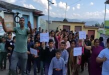 अंकिता को न्याय के लिए उत्तराखंड बंद का रहा मिला जुला असर, देखें पौड़ी, श्रीनगर से देहरादून तक कैसा रहा बंद