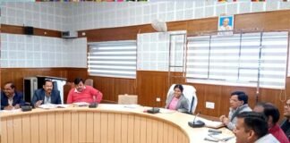 पौड़ी में 22वें राज्य स्थापना दिवस समारोह के आयोजन को लेकर CDO ने ली बैठक
