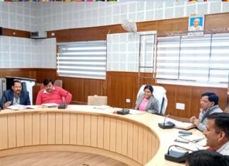 पौड़ी में 22वें राज्य स्थापना दिवस समारोह के आयोजन को लेकर CDO ने ली बैठक