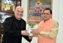 अमेरिकी टेनिस खिलाड़ी आंद्रे अगासी ने CM धामी से की शिष्टाचार भेंट, उत्तराखंड में फाउंडेशन चलाने को लेकर हुई चर्चा American tennis player Andre Agassi made a courtesy call on CM Dhami