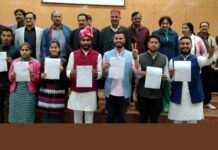 गढ़वाल विवि. बिड़ला परिसर छात्र संघ के नवनिर्वाचित पदाधिकारियों ने ली शपथ Garhwal University Birla Campus Student Union took oath