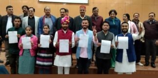 गढ़वाल विवि. बिड़ला परिसर छात्र संघ के नवनिर्वाचित पदाधिकारियों ने ली शपथ Garhwal University Birla Campus Student Union took oath