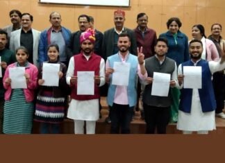 गढ़वाल विवि. बिड़ला परिसर छात्र संघ के नवनिर्वाचित पदाधिकारियों ने ली शपथ Garhwal University Birla Campus Student Union took oath