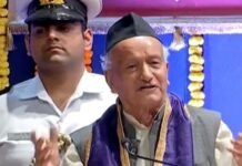 राज्यपाल कोश्यारी के छत्रपति शिवाजी पर दिए गए बयान के बाद महाराष्ट्र में गरमाई राजनीति, तीन दिनों से हो रहा विरोध Governor bhagat singh Koshyari