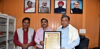 उत्तराखंड सूचना महानिदेशक बंशीधर तिवारी को हेवलवाणी गढ़ भूमि सम्मान 2022 Hewalwani Garh Bhoomi Samman 2022