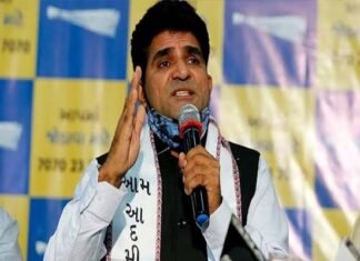 गुजरात विधानसभा चुनाव : आम आदमी पार्टी ने गुजरात में अपना सीएम कैंडिडेट किया घोषित Ishudan Gadhvi will be your CM candidate in Gujarat.