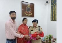 दिल्ली में चौंकाने वाली घटना: महिला ने बलि देने के लिए नवजात शिशु का किया अपहरण, गिरफ्तार होने पर किया ये खुलासा Woman kidnaps newborn to sacrifice