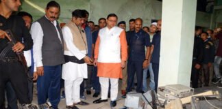 सीएम धामी ने रानीबाग स्थित एचएमटी फैक्ट्री का किया निरीक्षण, बोले विकास के लिए बनेगा मास्टर प्लान