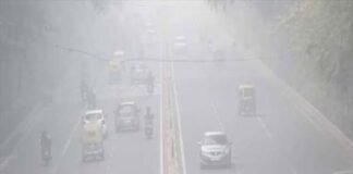 दिल्ली में ट्रकों के प्रवेश पर लगाई रोक हटाई गई, 9 नवंबर से स्कूल भी खुलेंगे Ban on entry of trucks in Delhi removed