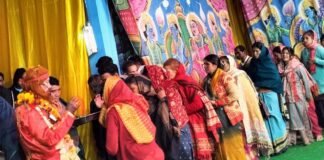 पौड़ी गढ़वाल के धारी गांव की रामलीला में उमड़ी दर्शकों की भारी भीड़ dhari-ki-ramleela