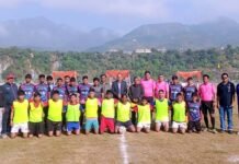 श्रीनगर-श्रीकोट में आयोजित फुटबाल प्रतियोगिता में स्पोर्ट्स कॉलेज देहरादून, पिथौरागढ़, पौड़ी और नैनीताल की टीमें पहुंची सेमीफाइनल में, कल ही होगा फाइनल football competition held in Srinagar-Srikot