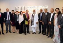 ऑस्ट्रेलिया व सिंगापुर के दौरे से उत्तर प्रदेश में बड़े पैमाने पर खुले निवेश के द्वार, 15 हजार करोड़ के निवेश के लिए तीन और एमओयू पर हुए हस्ताक्षर Australia and Singapore opened doors for large scale investment in Uttar Pradesh