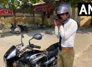 10वीं के छात्र ने बनाया अनोखा हेलमेट, जिसको लगाते ही स्टार्ट होगी बाइक, उतारते ही बंद हो जाता है इंजन Bike Will Stop As Soon As The Helmet Is Removed