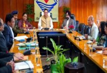 कोरोना को लेकर सीएम धामी ने ली हाई लेवल मीटिंग, बूस्टर डोज लगाने को लेकर अभियान चलाने, जीनोम सिक्वेंसिंग सहित दिए ये निर्देश CM Dhami held a meeting regarding Corona