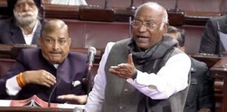 विपक्ष ने संसद से किया वॉकआउट : मल्लिकार्जुन खड़गे ने कहा चीन हमारी जमीन पर कब्जा कर रहा और केंद्र सरकार मुद्दे से भाग रही है Opposition walkout from Parliament