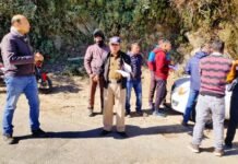 पौड़ी में चलाया गया वाहन चैकिंग अभियान, एमवी एक्ट के तहत किये 63 हजार से ज्यादा के 21 चालान Vehicle checking campaign