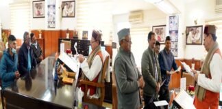 मुख्यमंत्री से अखिल गढ़वाल सभा एवं कूर्मांचल सांस्कृतिक एवं कल्याण परिषद् के पदाधिकारियों ने की भेंट