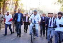 सीएम धामी ने कैम्प कार्यालय से मसूरी विंटर कार्निवाल के अंतर्गत साइकिल रैली का किया शुभारंभ cm dhami cycle rally