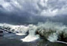 चक्रवाती तूफान मंडूस : 3 राज्यों की सरकारों ने जारी किया अलर्ट, मौसम विभाग ने तेज हवाएं और भारी बारिश की जताई संभावना चक्रवाती तूफान मंडूस, मौसम विभाग ने तेज हवाएं और भारी बारिश की जताई संभावना