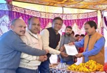 राजकीय शिक्षक संघ पौड़ी ने किया प्रधानाचार्य पद पर सीधी भर्ती का विरोध, शिक्षा मंत्री को दिया ज्ञापन -direct-recuitment-principal-inter college