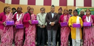युवा महोत्सव कार्यक्रम का रंगारंग समापन, 42 महिला मंगल दलों ने किया प्रतिभाग, लोकनृत्य में बखरोड़ी गांव, लोक गायन में द्वारीखाल ने मारी बाजी