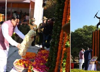 सीएम धामी ने विजय दिवस पर गांधी पार्क में शहीद स्मारक पर पुष्प चक्र अर्पित कर शहीदों को दी श्रद्धांजलि martyrs on Vijay Diwas