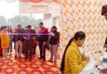 मानसिक रूप से अस्वस्थ होने पर झाड़ फूंक के चक्कर में न पड़ें, उपचार कराएं : डा. यतेन्द्र mentally unwell