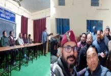 रा.शि. संघ के मंडलीय अध्यक्ष प्रत्याशी जयदीप रावत के समर्थन में शिक्षकों ने श्रीनगर में की बैठक
