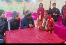 पदोन्नति सहित विभिन्न मांगों को लेकर शिव सिंह नेगी के नेतृत्व में शिक्षकों ने शिक्षा मंत्री को दिया ज्ञापन