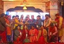 महाकौथिग में दूसरे दिन रही उफमा अवार्ड की धूम: सर स्याळी रामदेई के लिए नरेंद्र सिंह नेगी को बेस्ट सिंगर का अवार्ड, जानिए किन्हें मिला बेस्ट सॉंग, बेस्ट फीमेल सिंगर, बेस्ट म्यूजिक आदि का अवार्ड ufma award mahakauthig noida