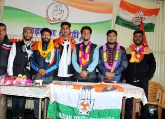 पौड़ी जिला कांग्रेस कमेटी द्वारा युवा कांग्रेस के नवनिर्वाचित पदाधिकारियों का किया गया सम्मान