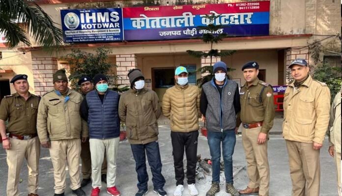 4-youths-arrested-with-char 4 youths arrested with charas in kotdwar
