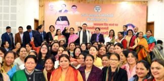 उत्तराखंड में महिलाओं को सरकारी नौकरी में 30 प्रतिशत क्षैतिज आरक्षण लागू किये जाने पर भाजपा प्रदेश महिला मोर्चा ने मुख्यमंत्री धामी का किया आभार व्यक्त CM Dhami participated in the program organized by BJP Pradesh Mahila Morcha