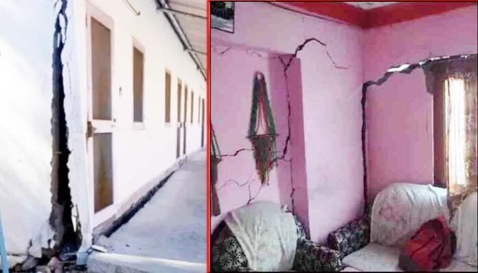 Cracks and landslides in houses in Joshimath