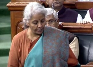 Economic Survey: वित्त मंत्री निर्मला सीतारमण ने सदन में पेश किया आर्थिक सर्वे, जानें 2023-24 में किस रफ्तार से होगी देश की ग्रोथ? Finance Minister Nirmala Sitharaman